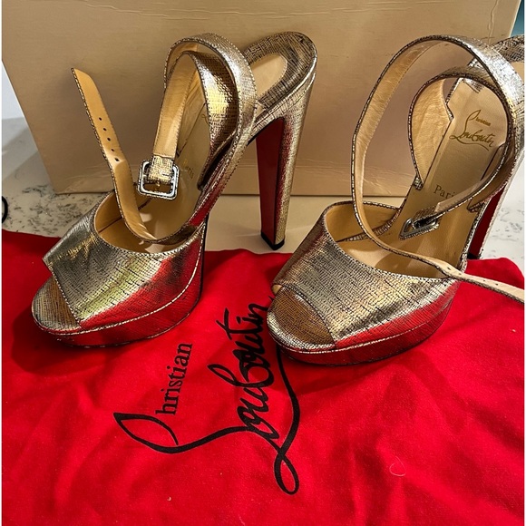 Christian Louboutin, Size 37.5 - Picture 5 of 7